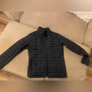 North face nana puffer jacket. Size small.